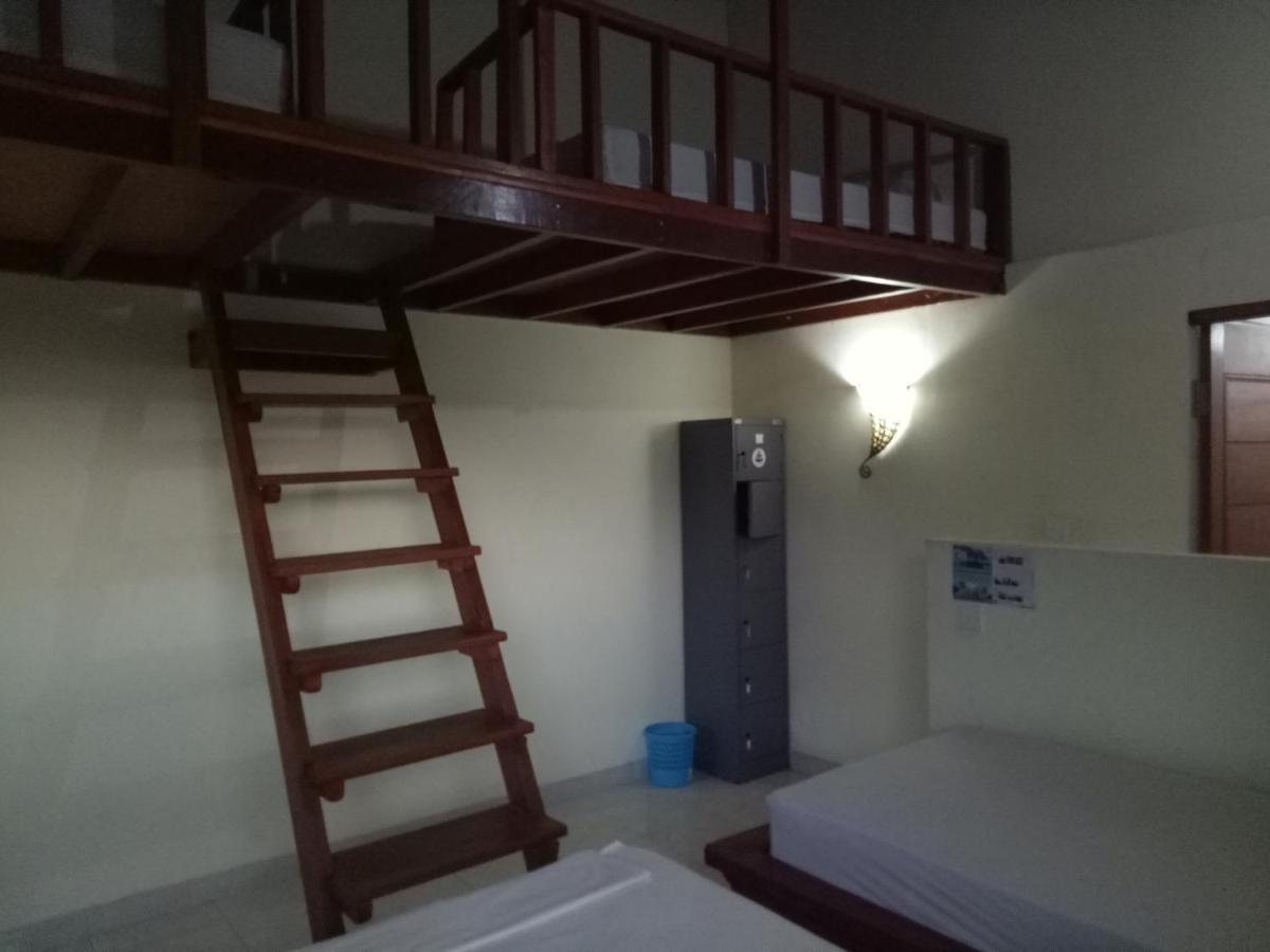 Amed Stop Inn Homestay, Rooftop Restaurant And Bar Esterno foto